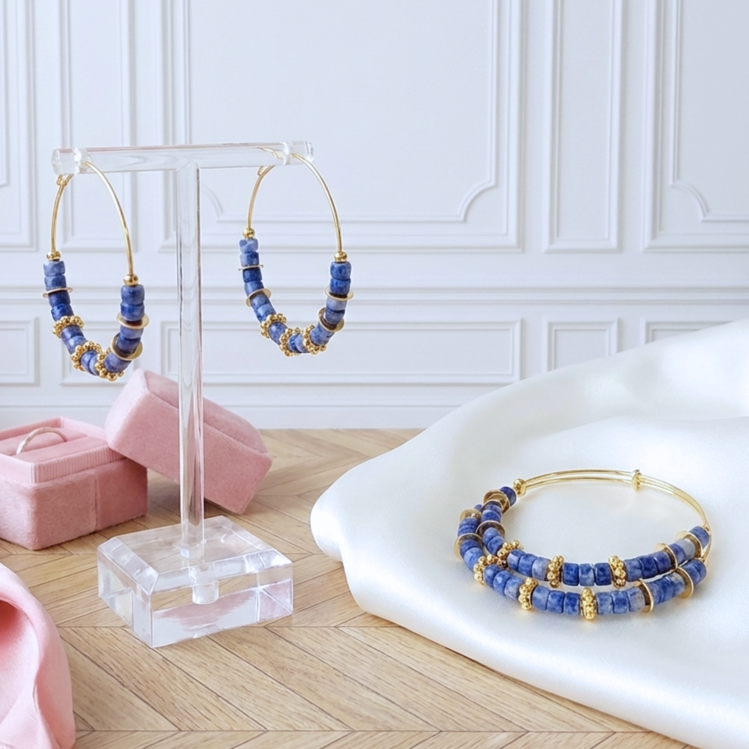 boucles-d-oreilles-creoles-gold-filled-pierre-sodalite-du-bresil-veritable-l-insolente-bijoux (5)