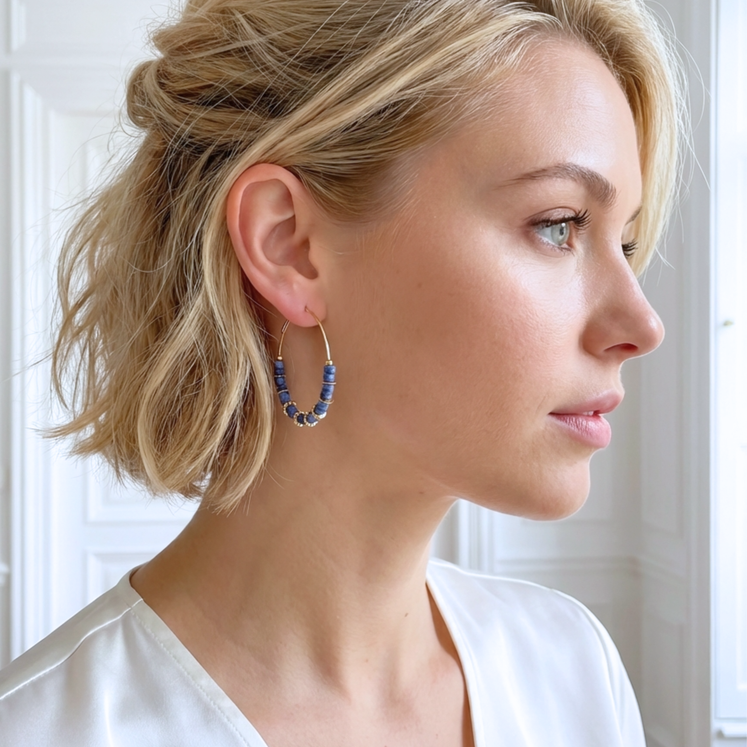 boucles-d-oreilles-creoles-gold-filled-pierre-sodalite-du-bresil-veritable-l-insolente-bijoux (2)