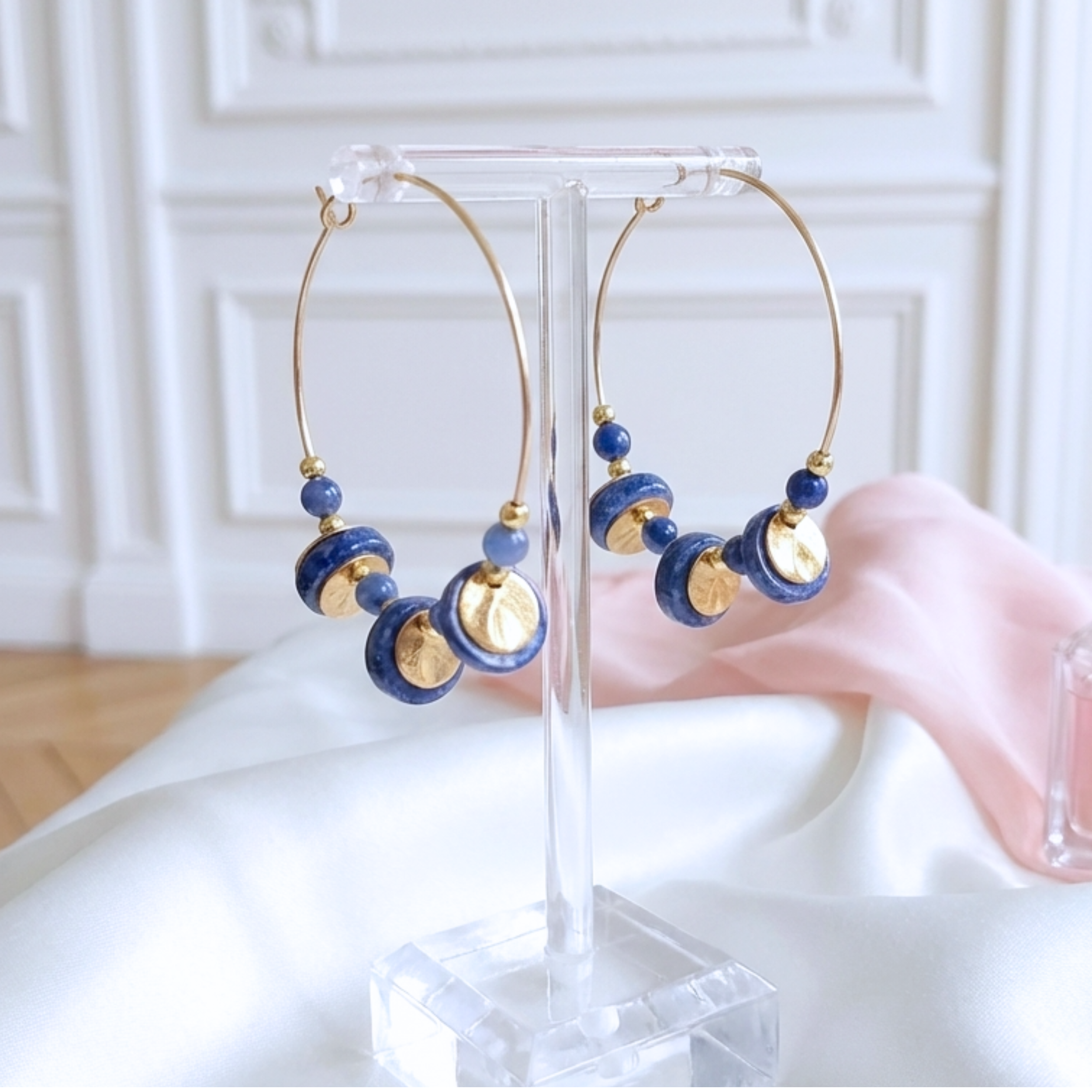 boucles-d-oreilles-creoles-gold-filled-sodalite-bleu-veritable-l-insolente-bijoux (2)