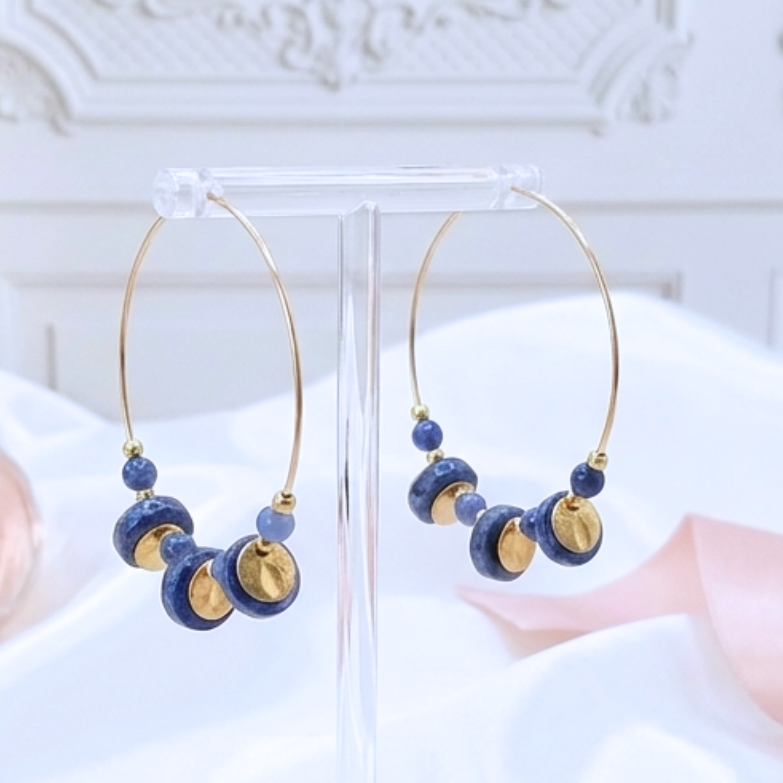 boucles-d-oreilles-creoles-gold-filled-sodalite-bleu-veritable-l-insolente-bijoux (3)