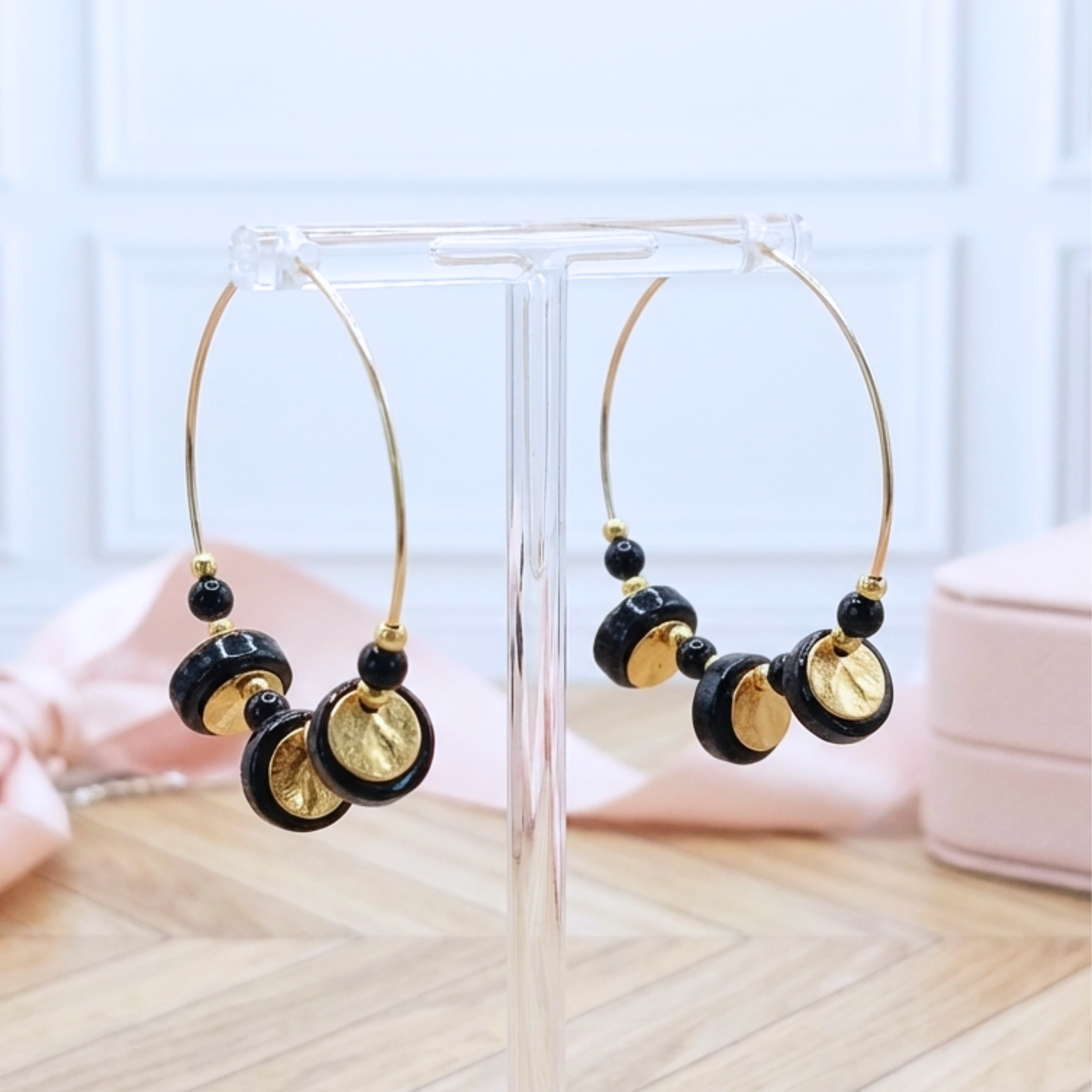 boucles-d-oreilles-creoles-gold-filled-onyx-noire-l-insolente-bijoux (5)