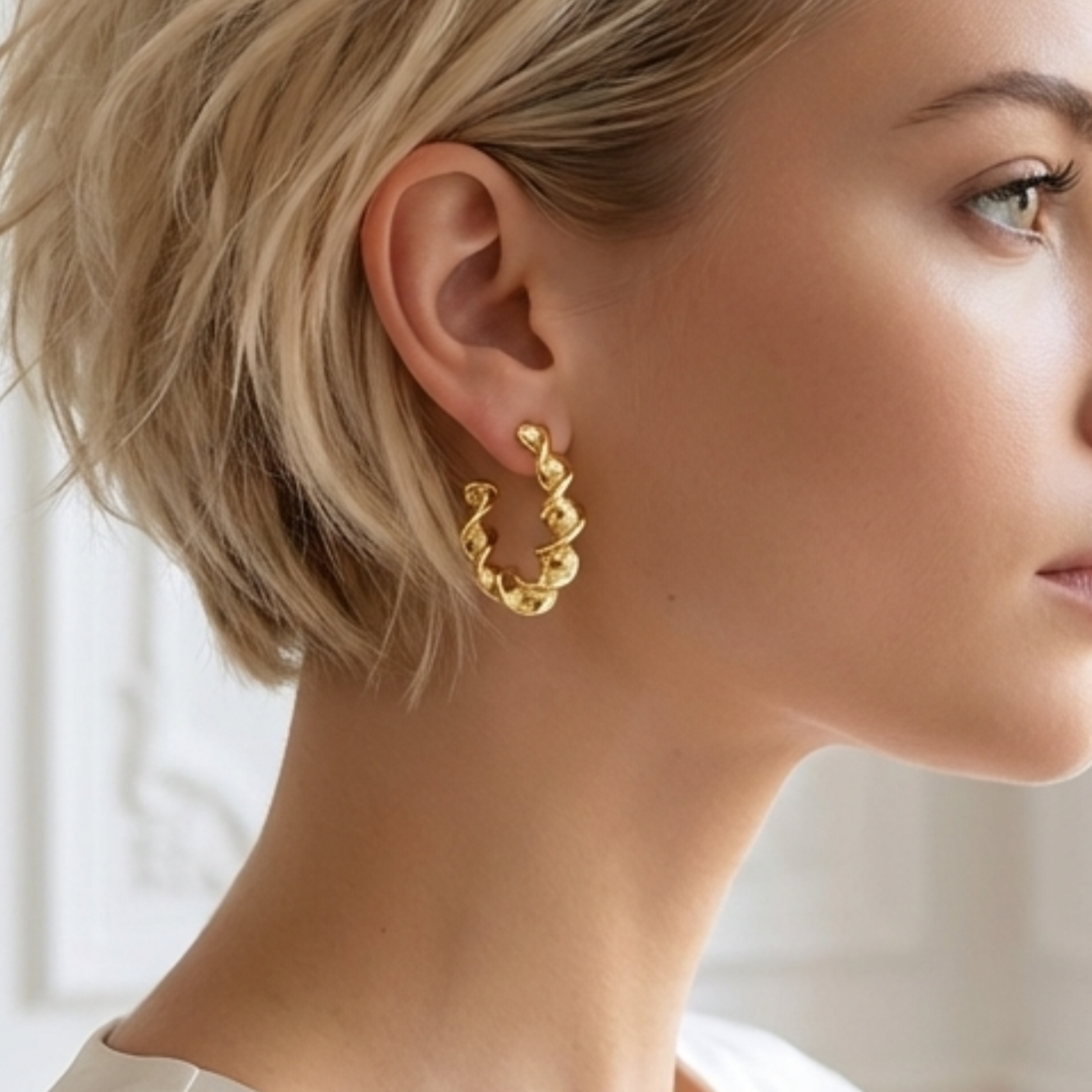 boucles-d-oreilles-créoles-torsadées-dorées-acier-inoxydable-doré-l-insolente-bijoux (2)