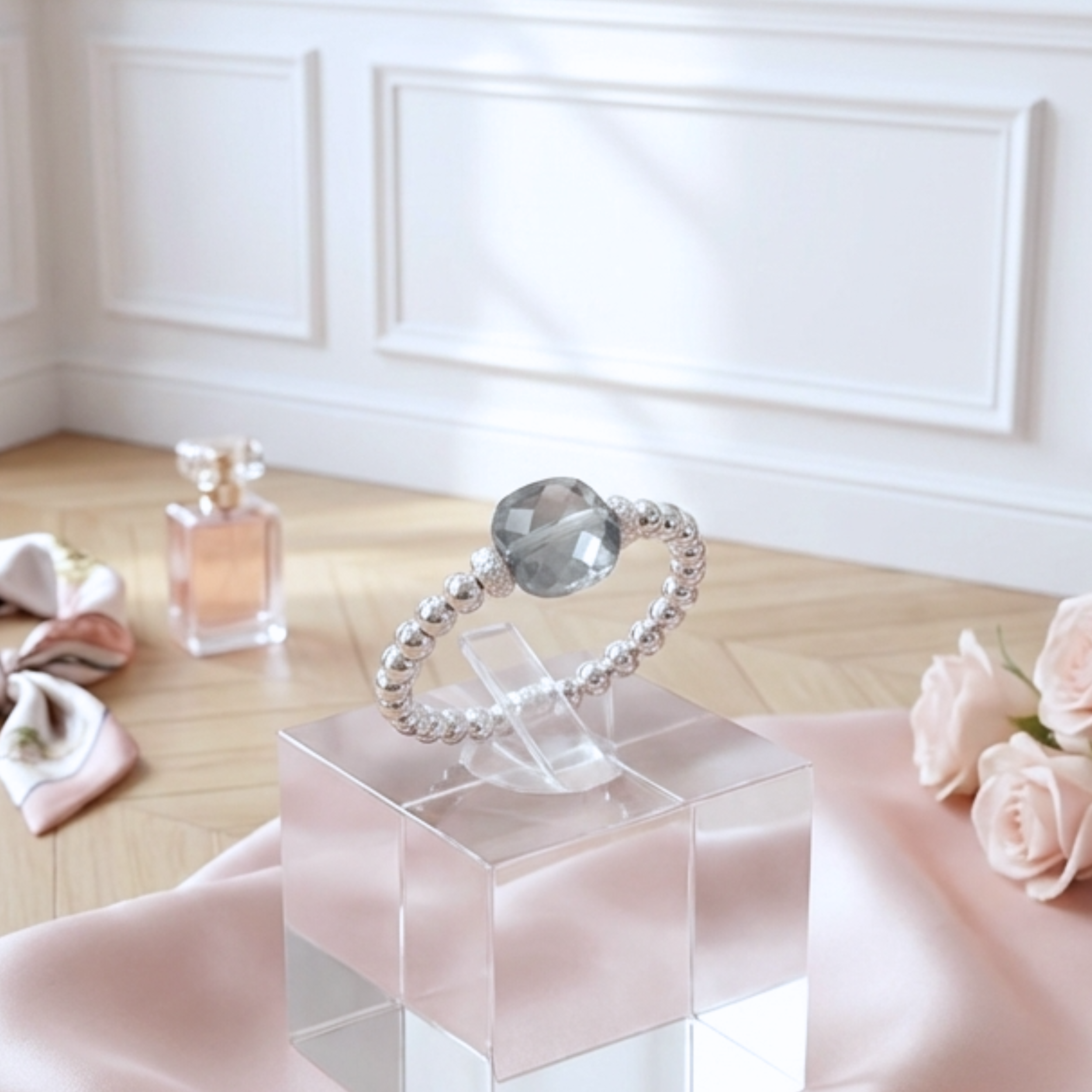 bague-argent-925-massif-elastique-perle-carree-facettee-taille-coussin-l-insolente-bijoux-elisa-grise (4)