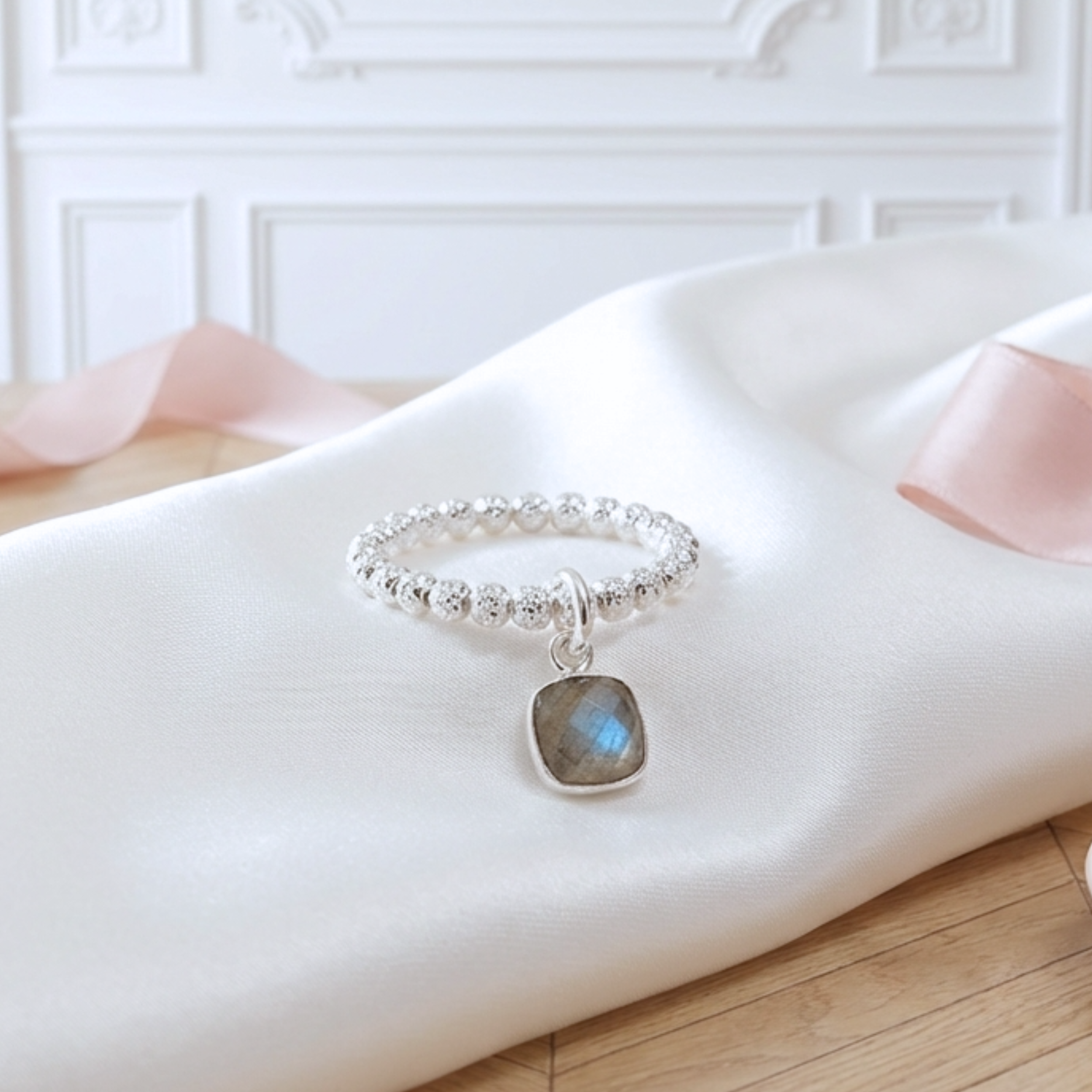 bague-elastique-argent-925-massif-femme-perles-facettes-labradorite-pendentif-l-insolente-bijoux