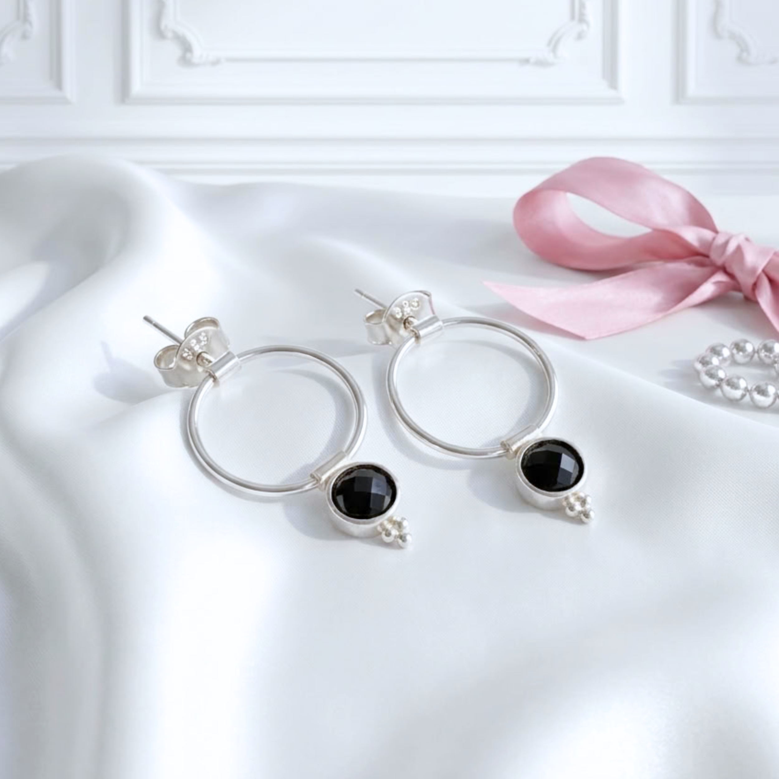 boucle-d-oreille-puce-argent-925-massif-cabochon-spinelle-noir-veritable-femme-lithotherapie-l-insolente-bijoux