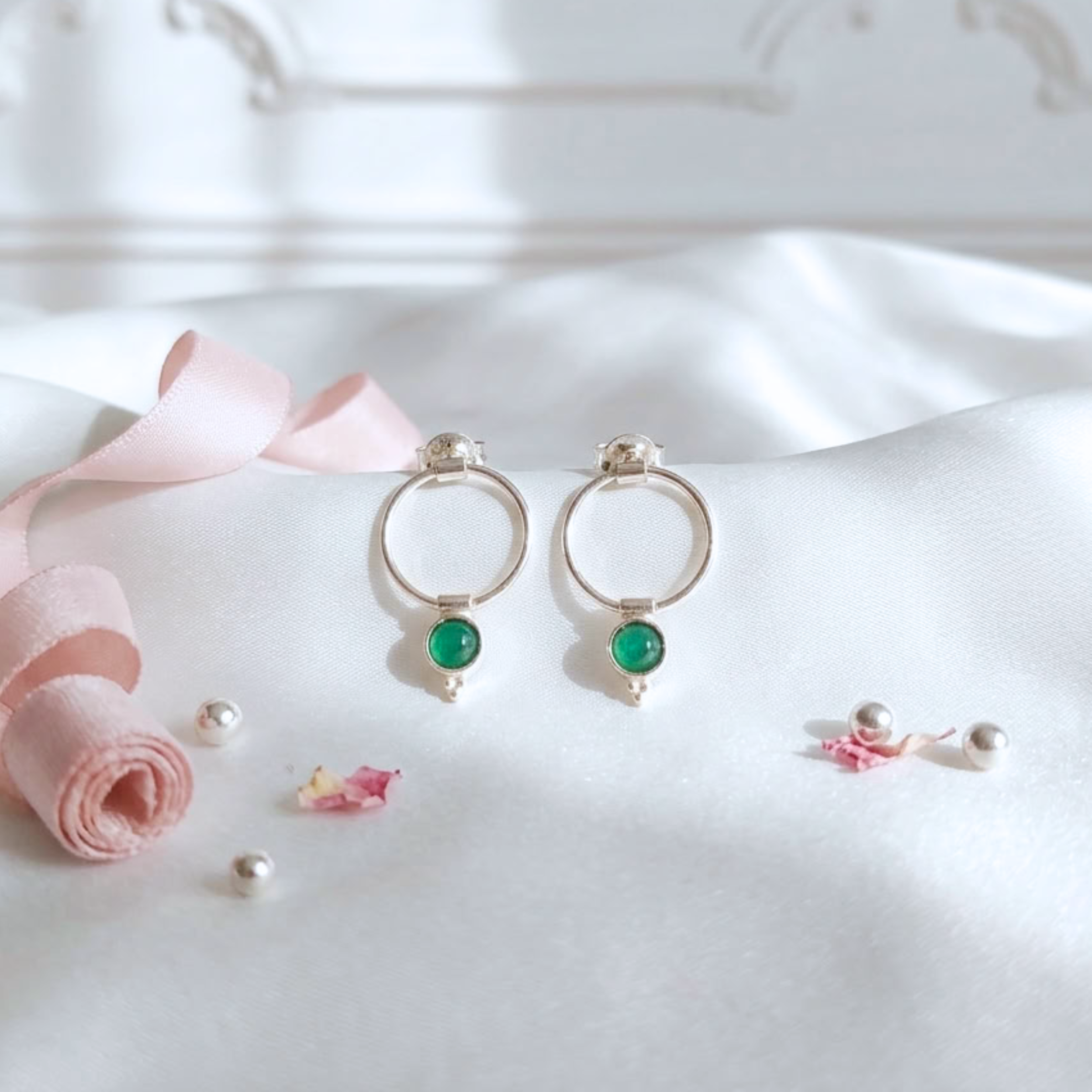 boucle-d-oreille-puce-argent-925-massif-cabochon-aventurine-verte-veritable-femme-lithotherapie-l-insolente-bijoux