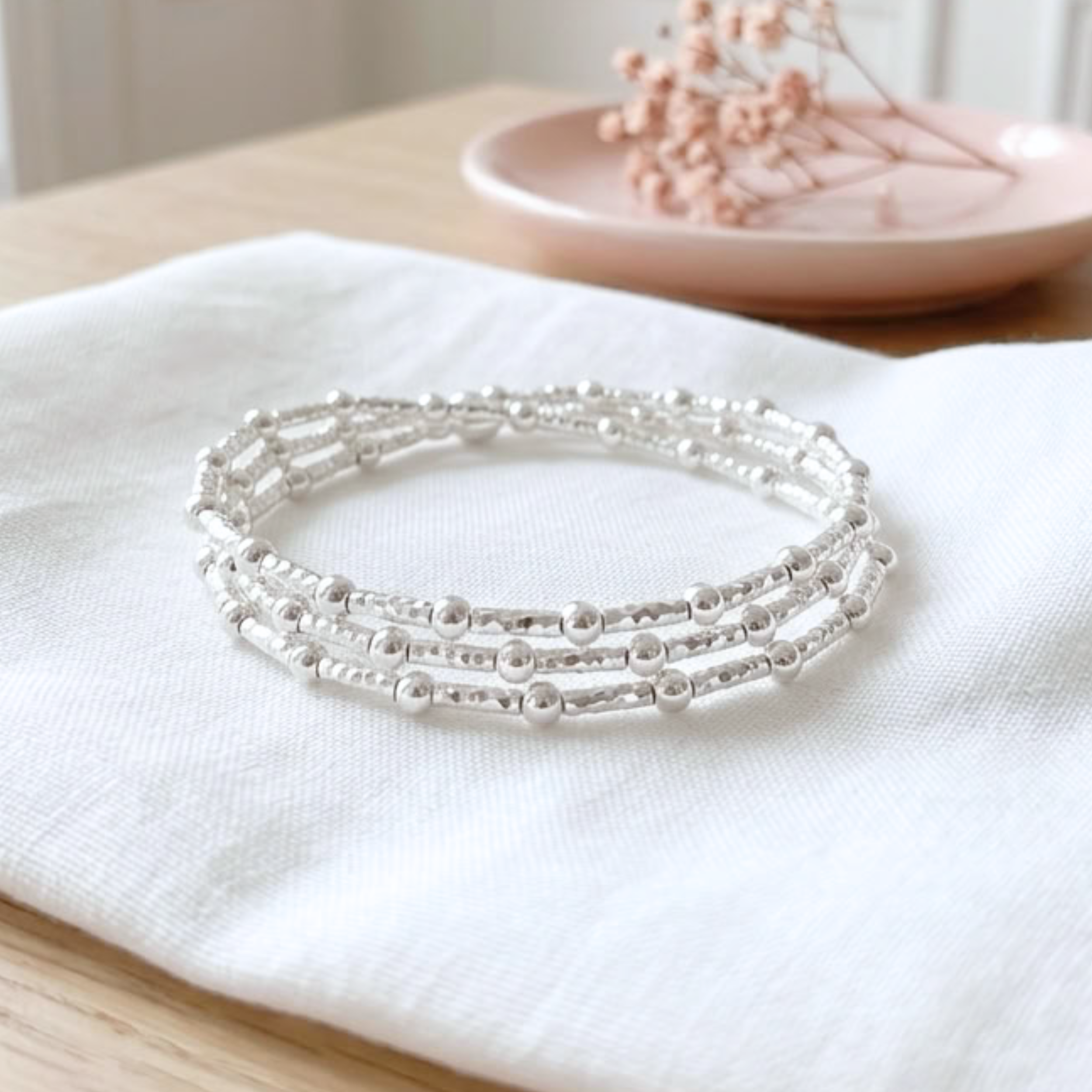 bracelet-manchette-femme-argent-925-3-tours-manchette-elastique-tubes-diamantes-linsolente-bijoux (2)
