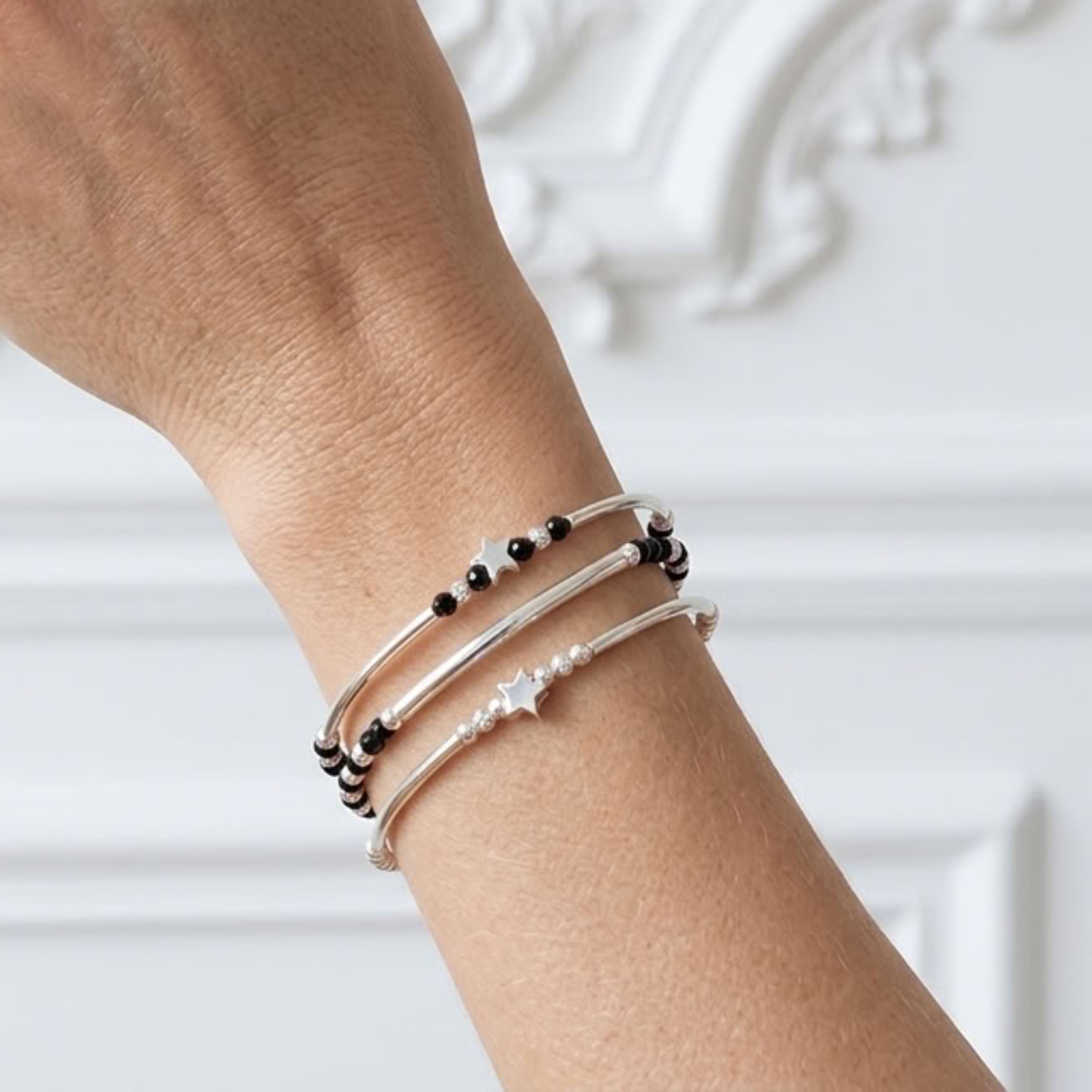 bracelet-argent-925-massif-spinelle-noire-veritable--gemme-femme-lithotherapie-bijoux-linsolente-bijoux