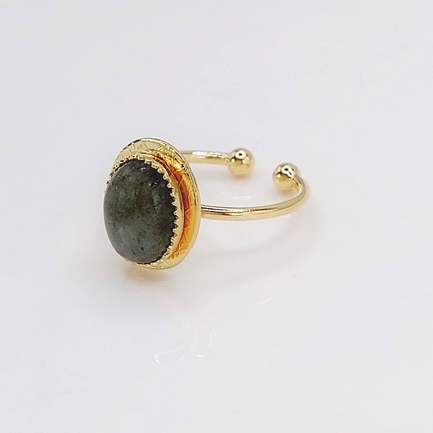 AUGUSTINE Labradorite