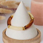 bracelet-elastique-jonc-tube-acrylique-simone-l-insolente-bijoux-beige