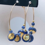 boucles-d-oreilles-creoles-gold-filled-sodalite-bleu-l-insolente-bijoux