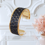 bracelet- manchette-femme-cuir-véritable-georgia-noir-doré-l-insolente-bijoux (4)