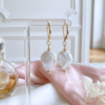 boucles-d-oreilles-dormeuses-gold-filled-perle-eau-douce-veritable-baroque-linsolente-bijoux-français