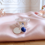bague-reglable-ajustable-argent-925-femme-cabochon-lapislazuli-naturelle-lithotherapie-veritable-pastille-medaille-flora-l-insolente-bijoux