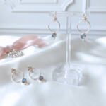 boucles-d-oreilles-puces-argent-925-massif-cabochon-labradorite-veritable-femme-lithotherapie-linsolente-bijoux