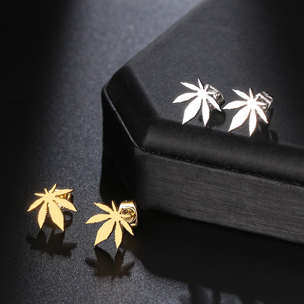 Boucles-d-oreilles-en-acier-inoxydable-exquis-amulette-en-feuille-d-rable-la-mode-classique-Simple