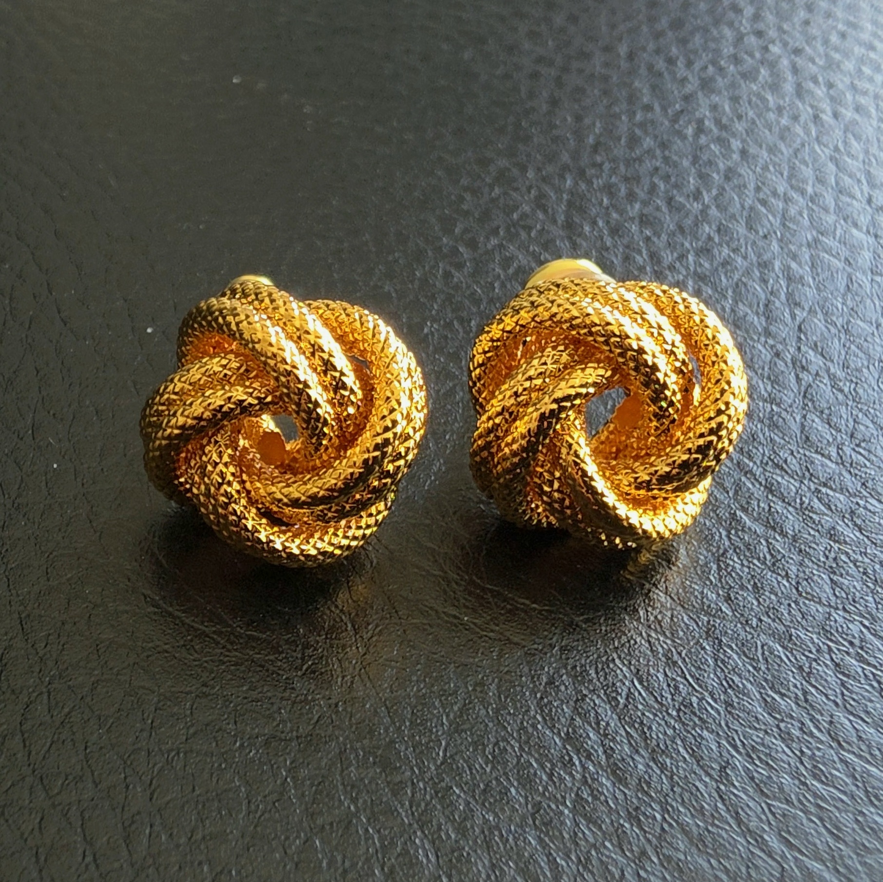 117498