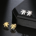 Boucles-d-oreilles-en-acier-inoxydable-exquis-amulette-en-feuille-d-rable-la-mode-classique-Simple