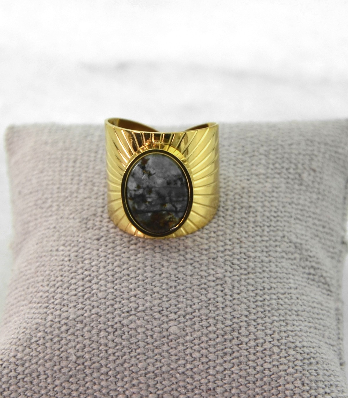 bague-pierre-naturelle-ronde