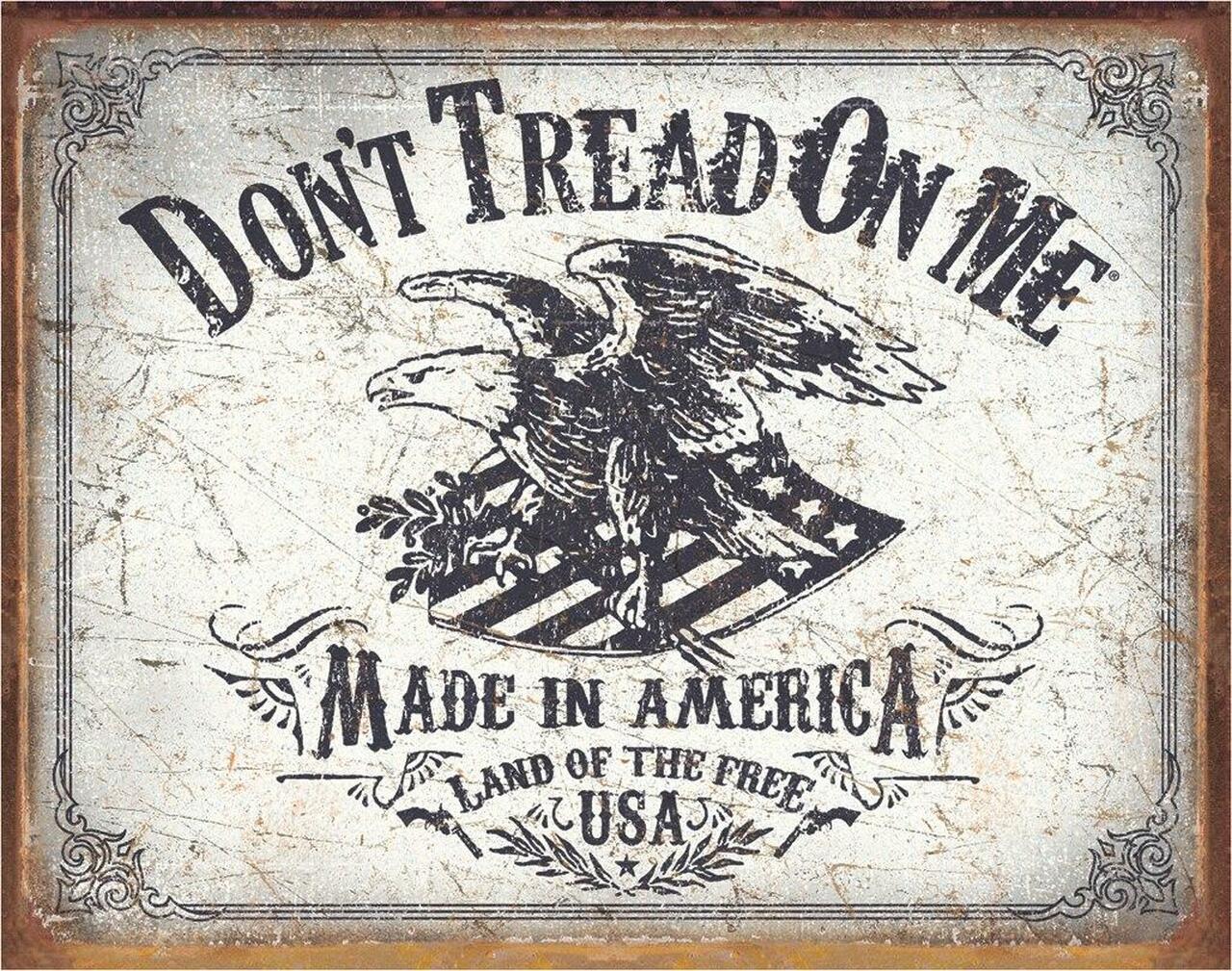 Plaque métallique format 41 x 32 cm Vintage Aspect vieilli Land of Free America Don\'t Tread on Me