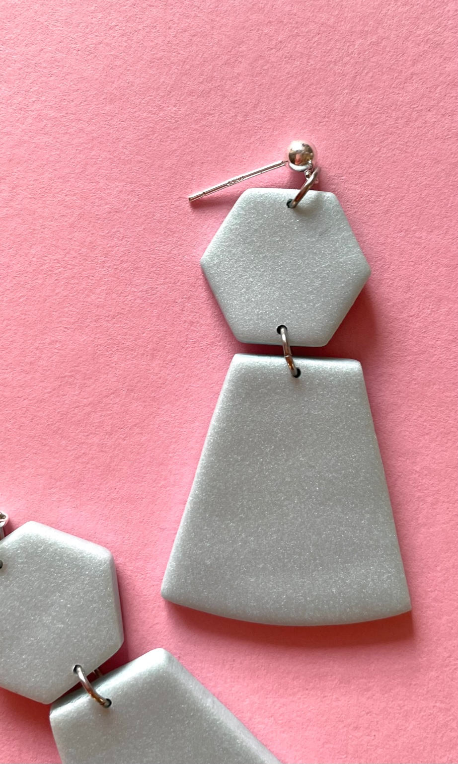 boucles-oreilles-isis-bleu-nacre