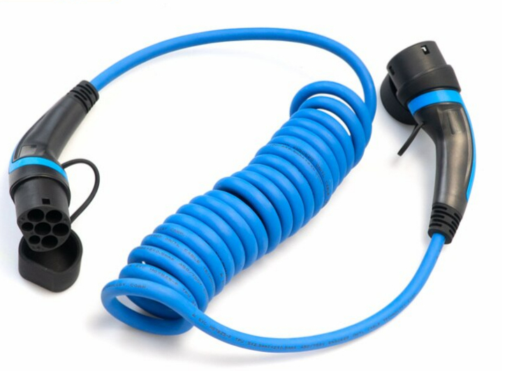 Câble de recharge en spirale Type 2 côté véhicule / Type 2 côté borne / 7,2  Kw / monophasé