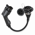 Adaptateur câble Type 2 vers véhicule Type 1 sur fond blanc