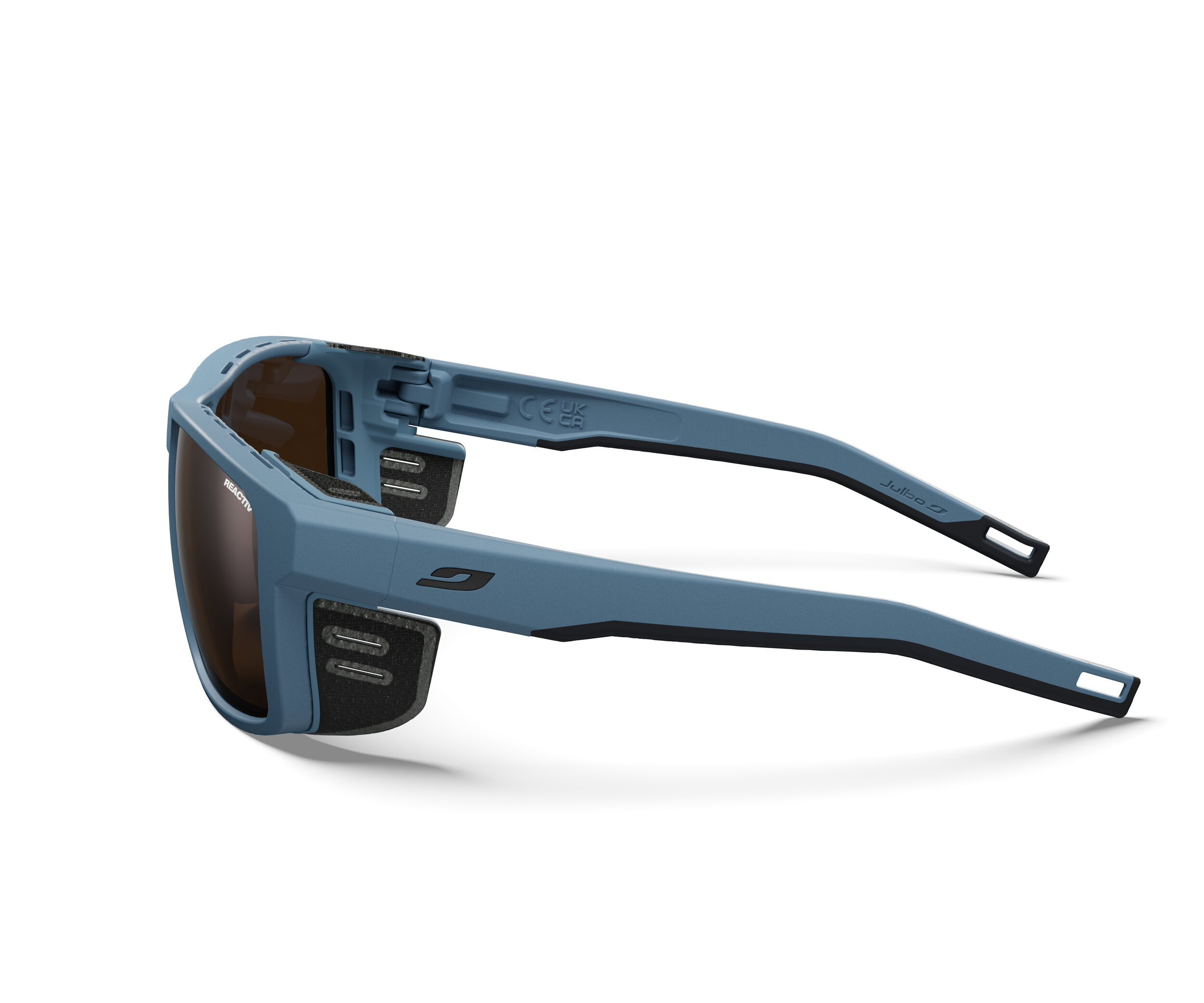 Lunettes Julbo Shield J5065032 de profil
