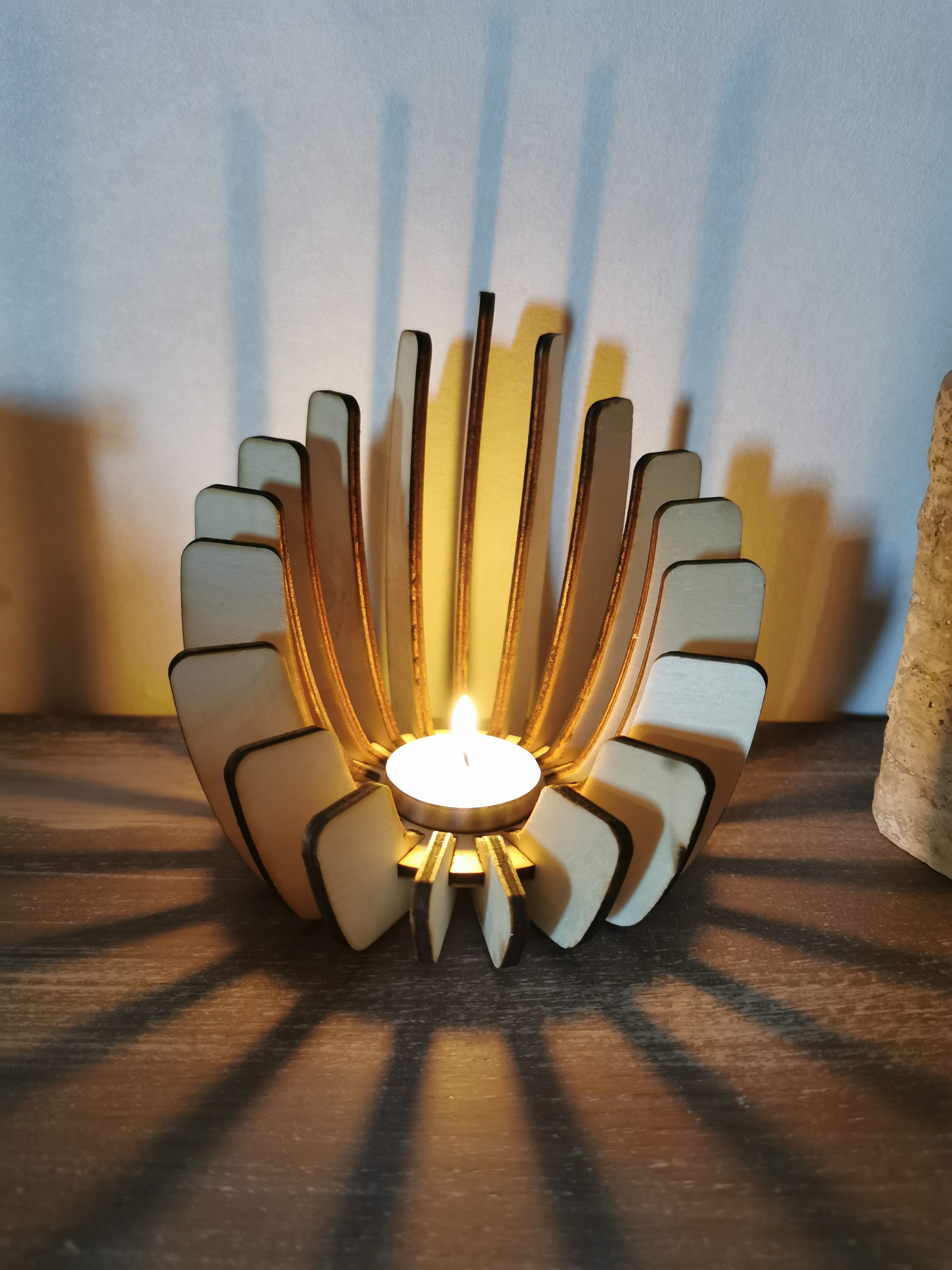 Bougeoir élégant et moderne en bois