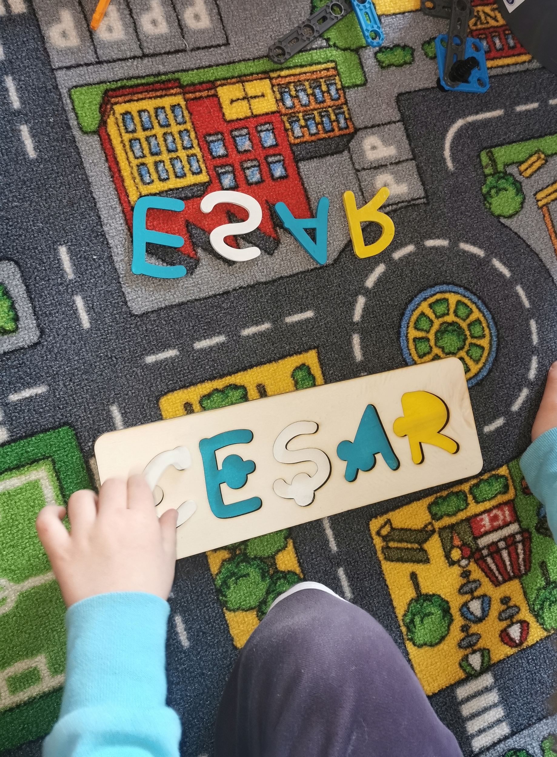 Puzzle en bois personnalisable avec prénom, vue 5
