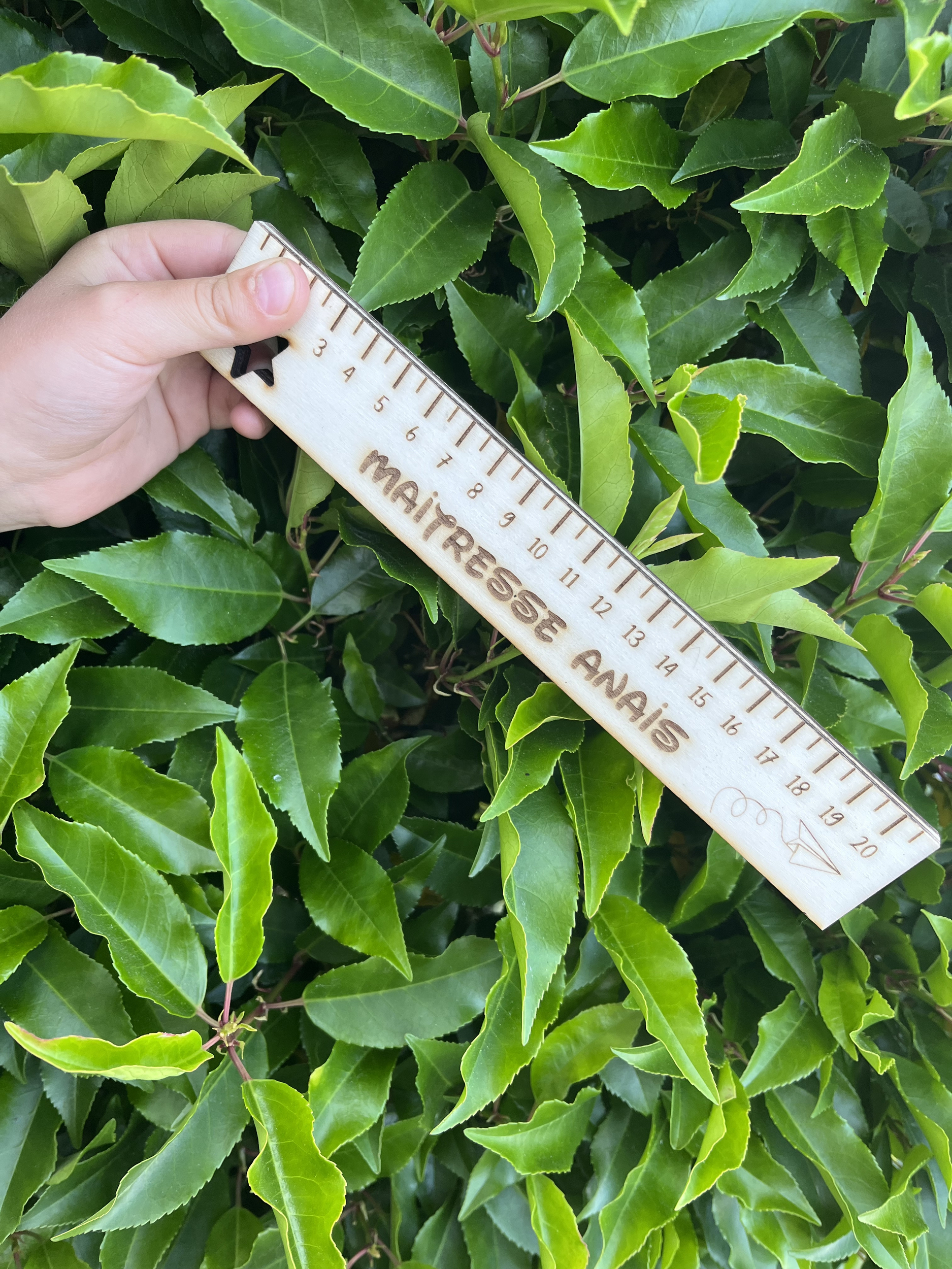 Règle personnalisée gravée au laser, vue 3