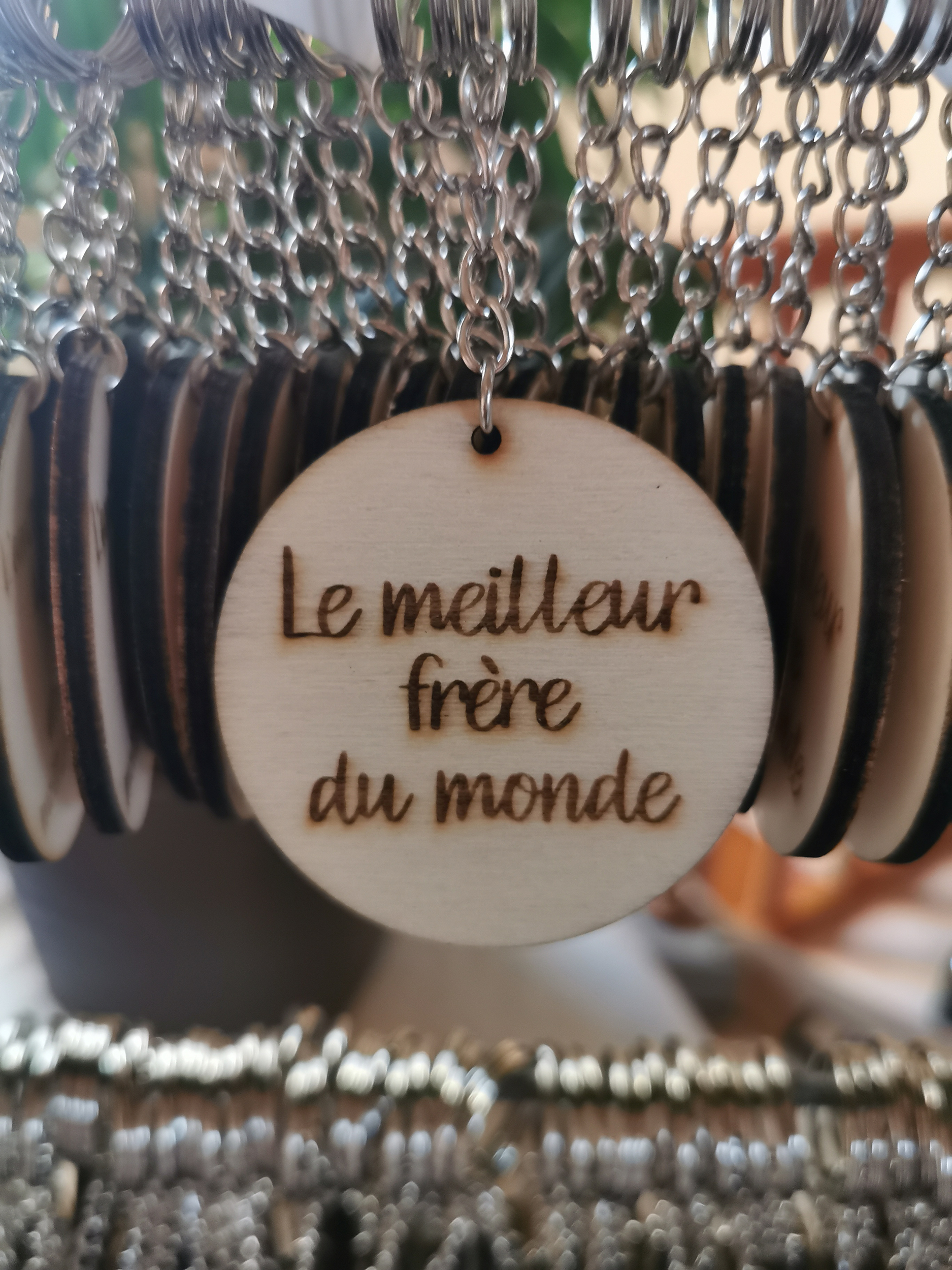 Porte-clés « Le meilleur frère du monde » en bois