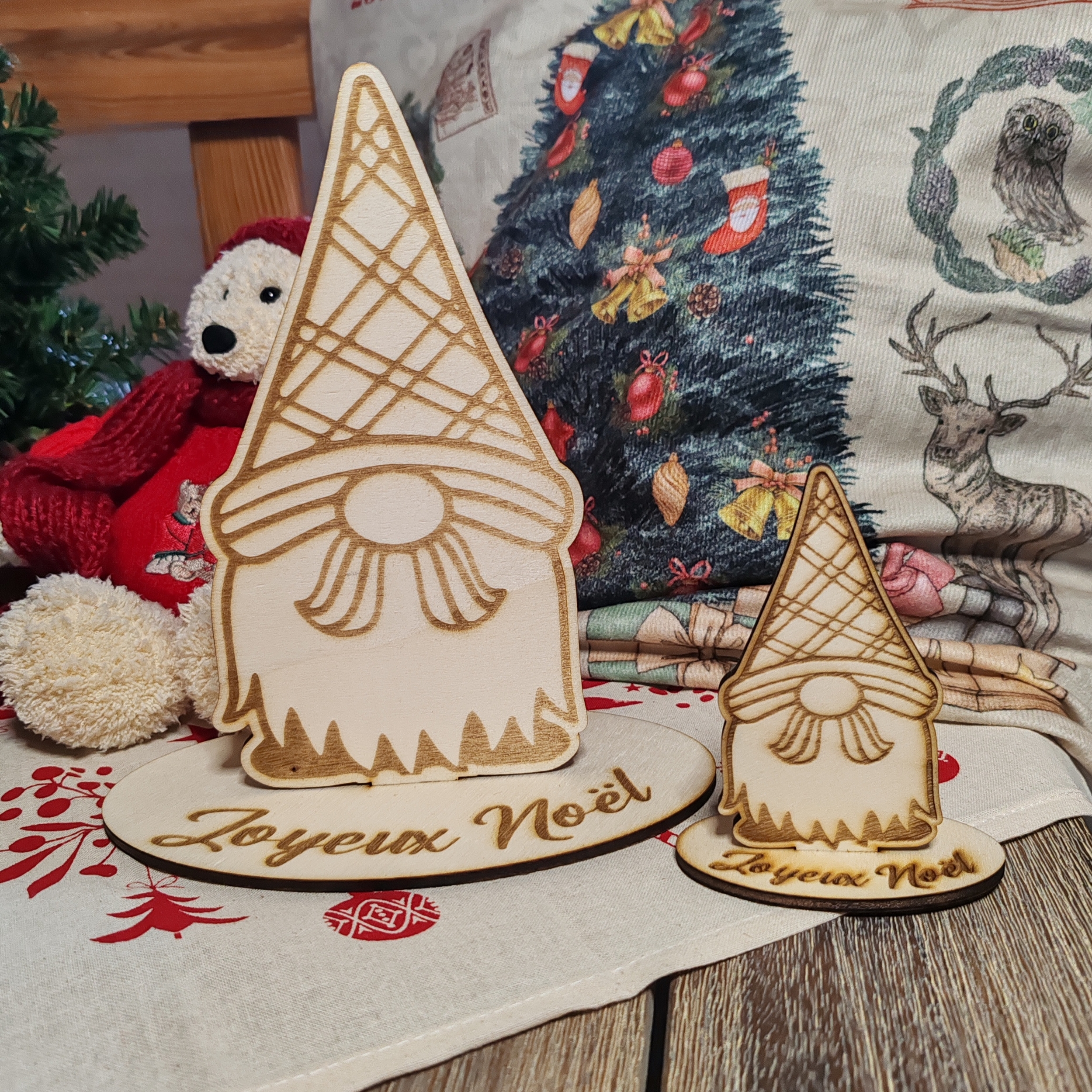 Gnomes de Noël en bois, vue 2