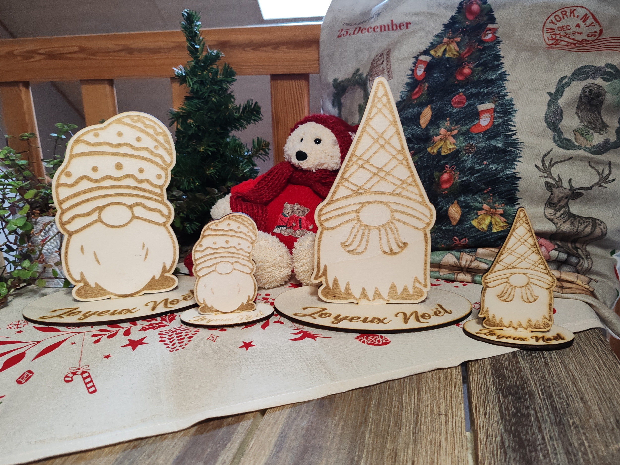 Gnomes de Noël en bois