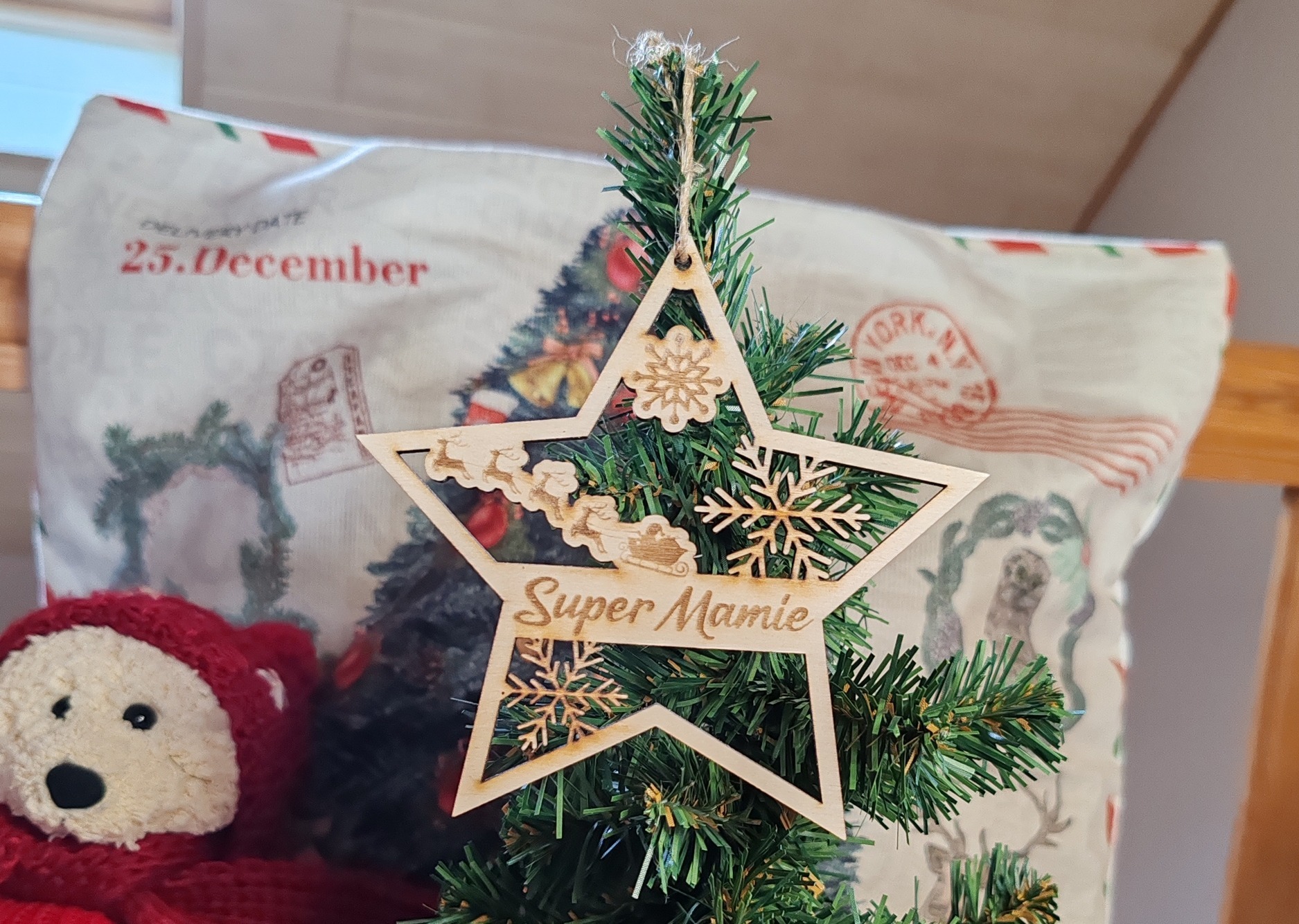 Étoile de Noël en bois personnalisée, vue 3
