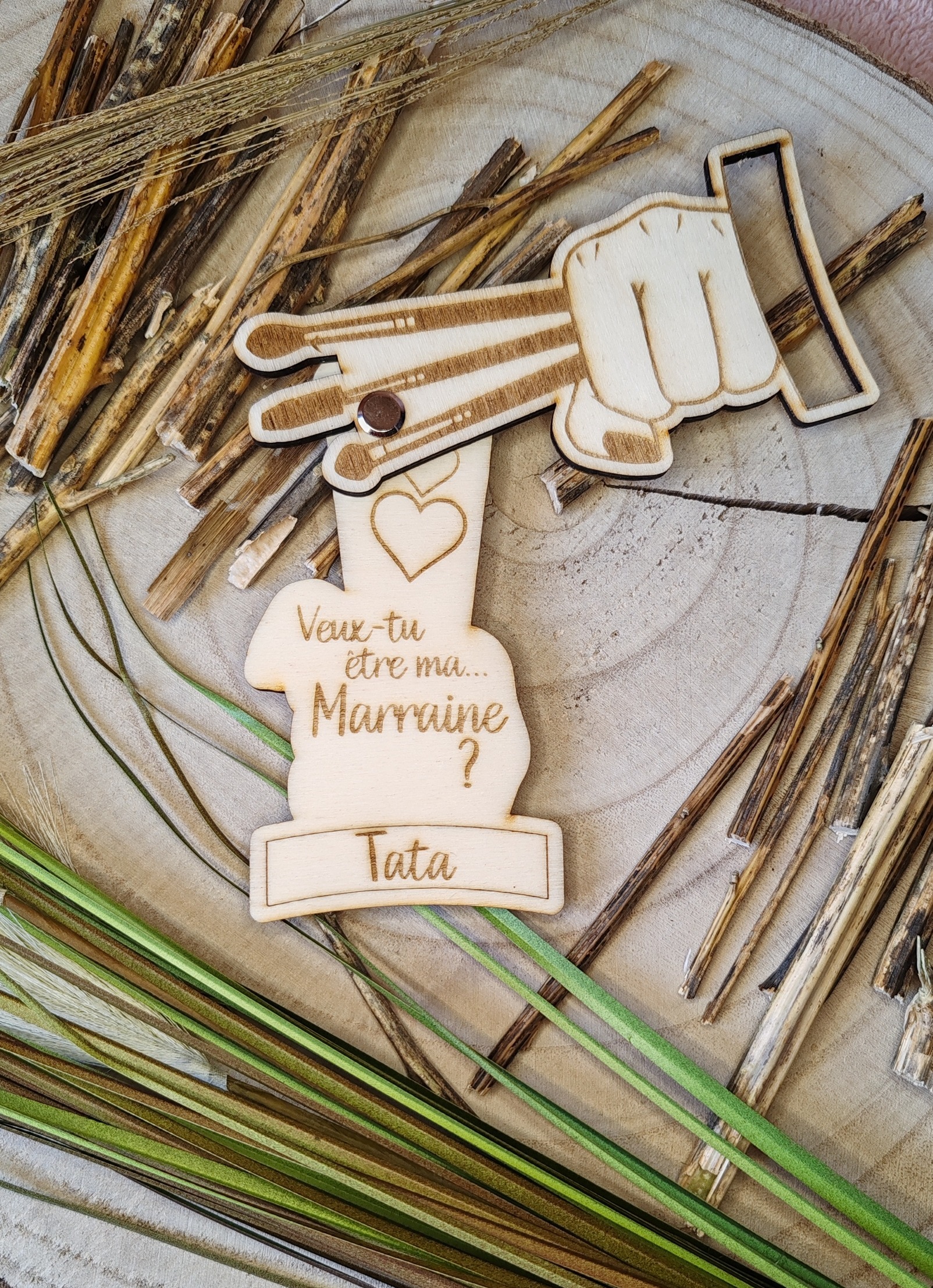 Faire-part de demande de parrain ou marraine en bois, thème maquillage, vue 4