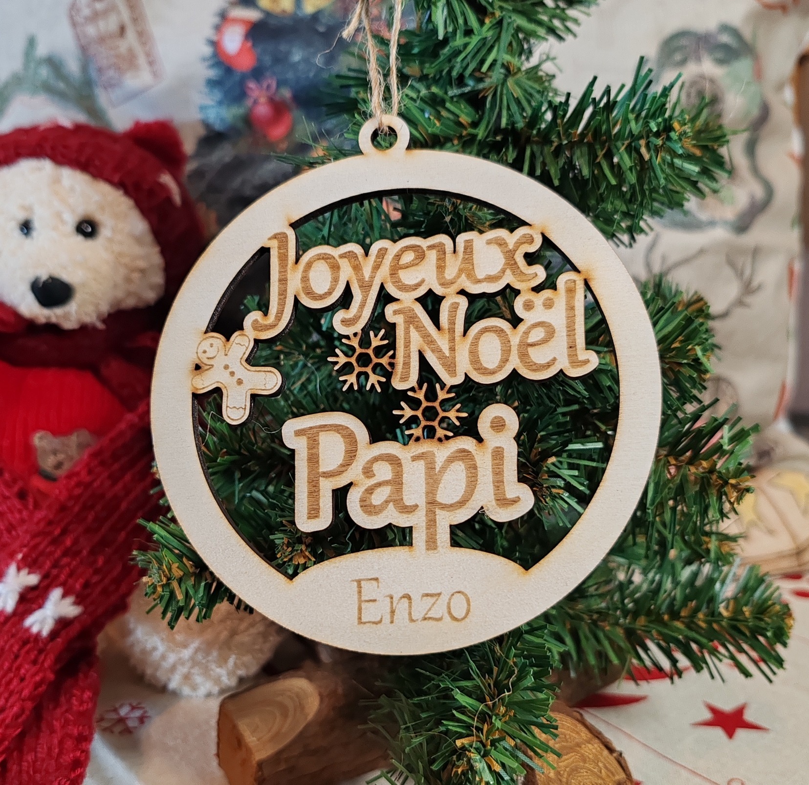 Boule de Noël en bois « Joyeux Noël Papi » personnalisée