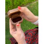 Boîte à alliances rectangle en bois personnalisée, vue 2