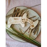 Faire-part de demande de parrain ou marraine en bois, thème manette de jeu, vue 3