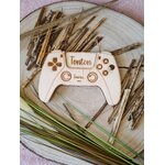 Faire-part de demande de parrain ou marraine en bois, thème manette de jeu, vue 4