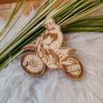Faire-part de demande de parrain ou marraine en bois, thème motocross, vue 3