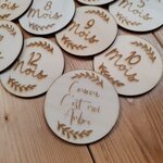 Cartes étapes en bois de forme ronde pour les photos des mois de bébé, vue 2