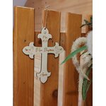 Croix de baptême en bois personnalisée, vue 3