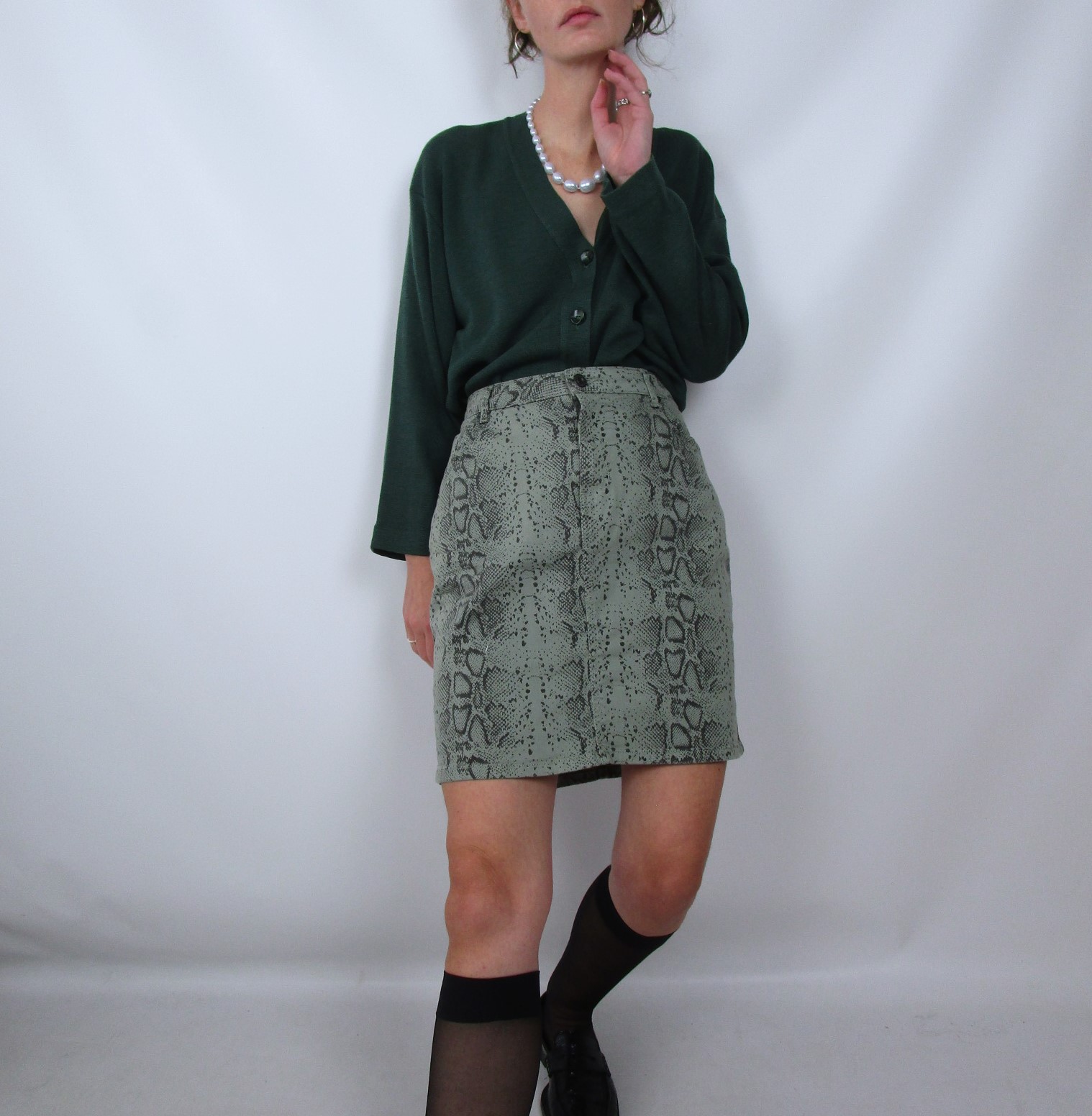 Mini-jupe droite verte motif serpent M/L