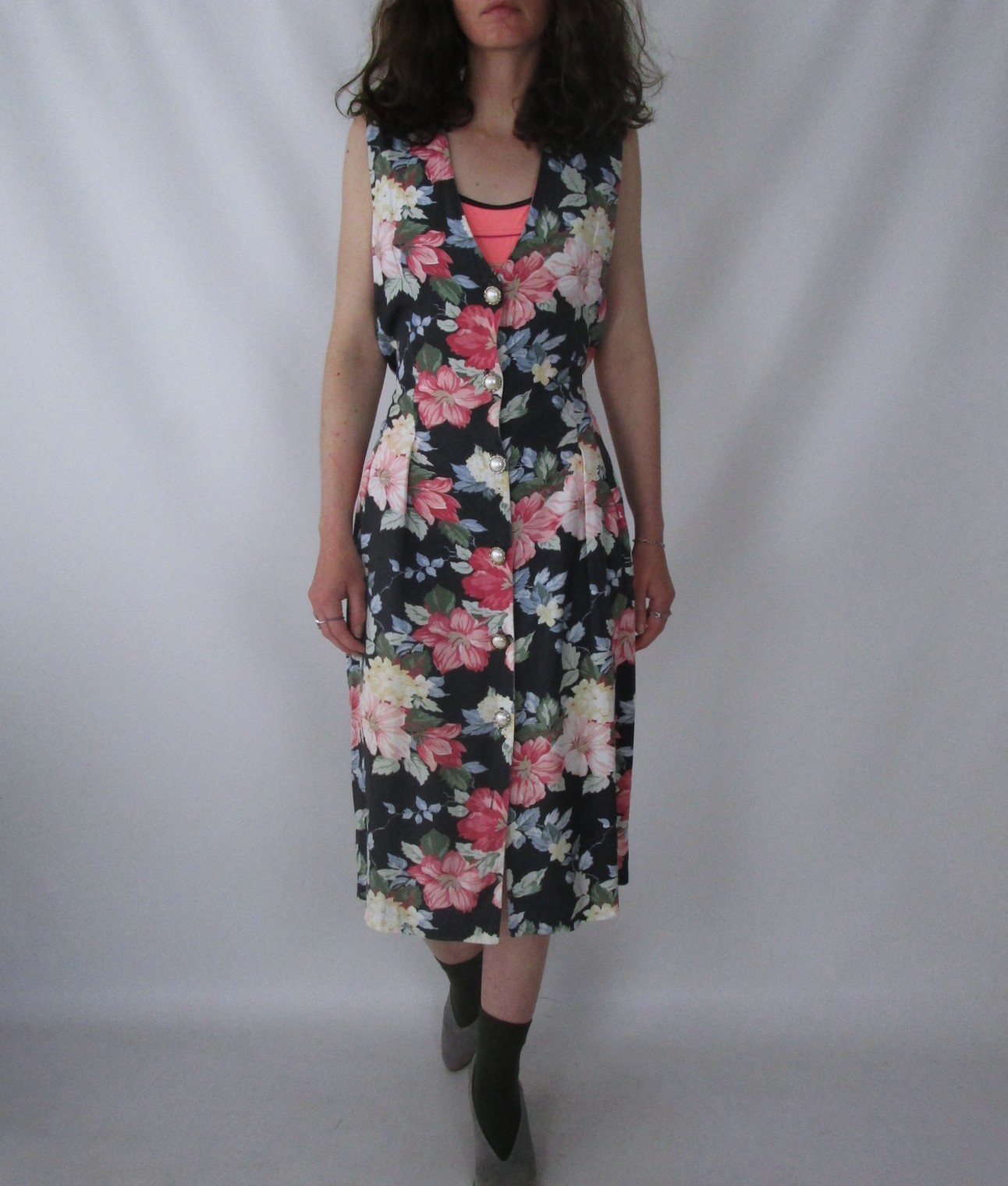 Robe légère ceinturée noir gris fleurs M/L