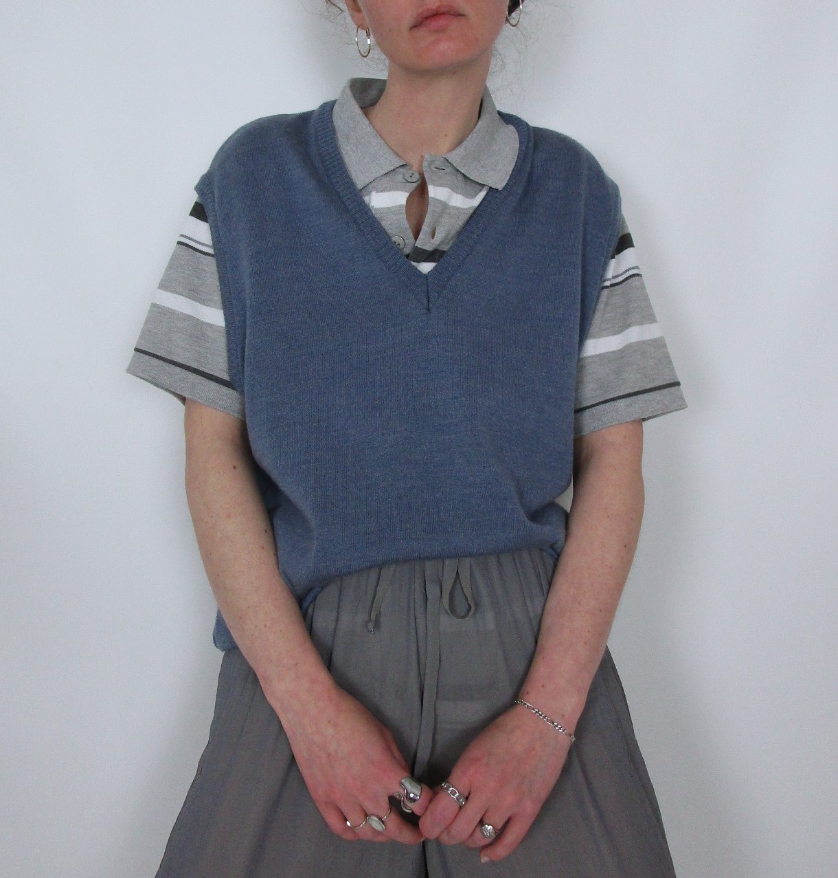 Pull col V sans manche bleu clair M/L