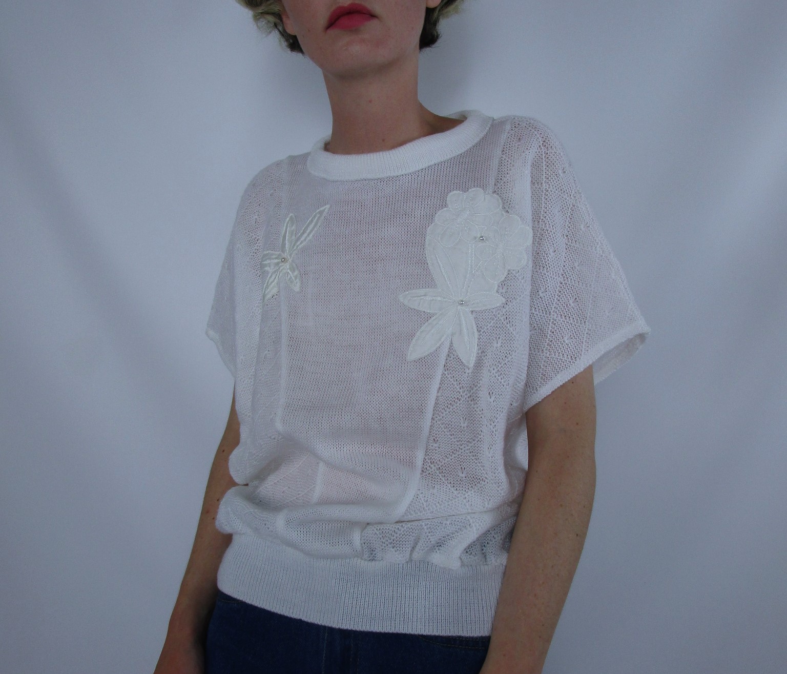 Pull manches courtes blanc fleurs perles M/L