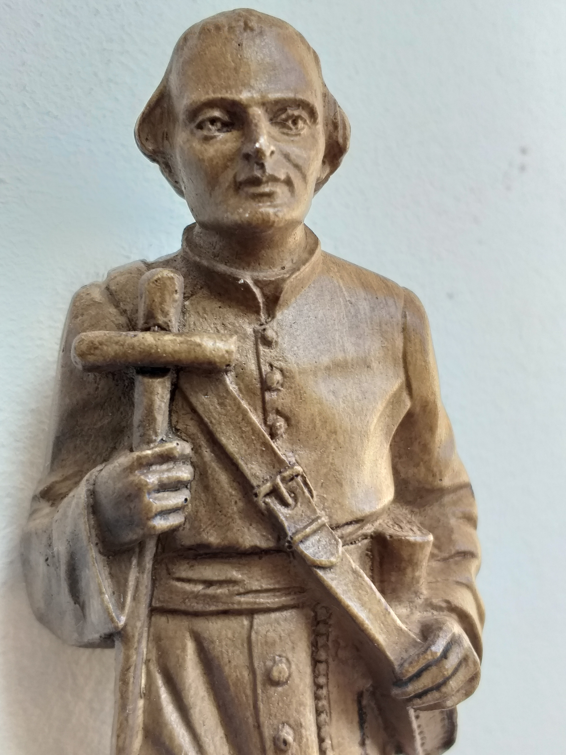 4018_Statuette Montfort ton bois (5)