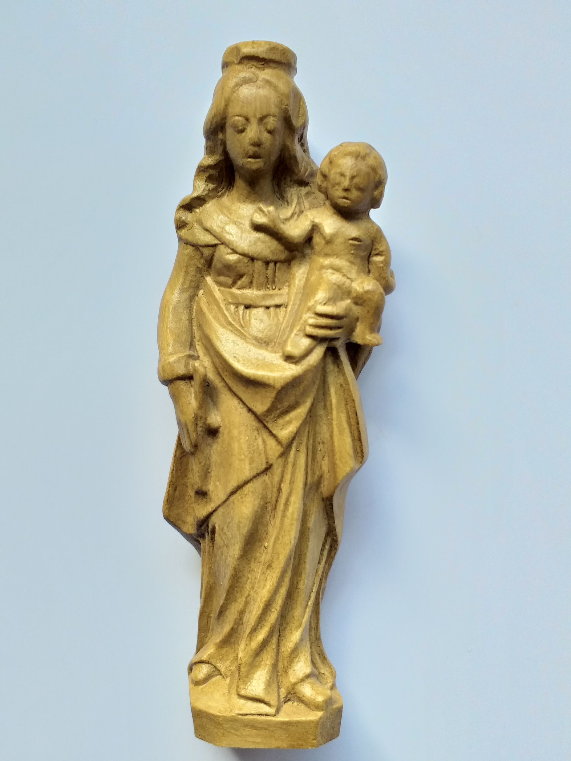 4686_Statuette conçue par Montfort (1)
