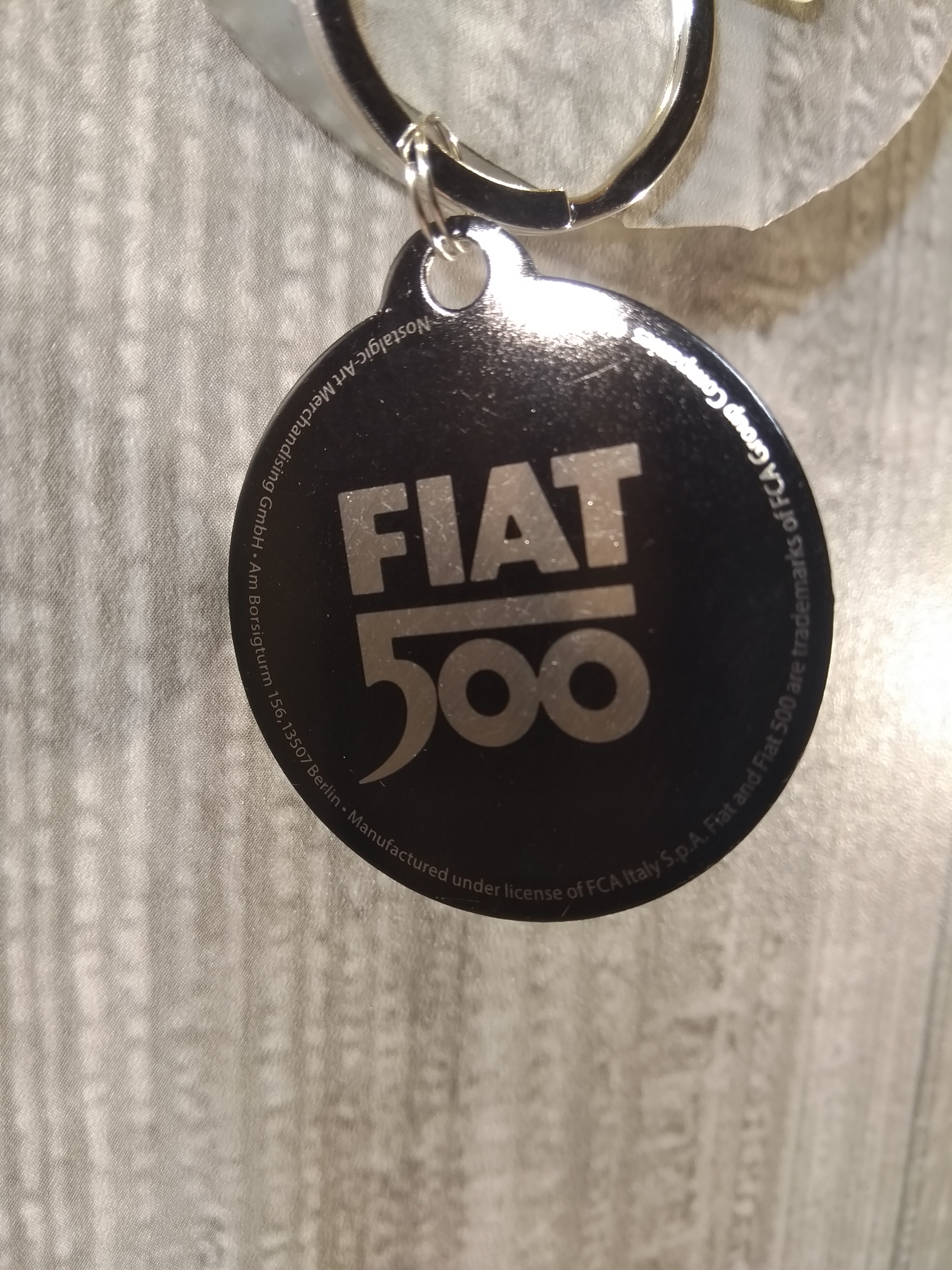 Porte-clés Fiat 500 rouge - La Boutique du Collectionneur
